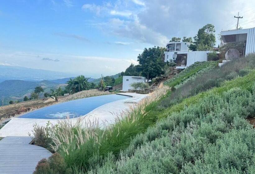 بانگلوی لوکس, Wawee Retreat Doi Chang