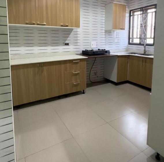 آپارتمان 1 خوابه, Lavanni Suit