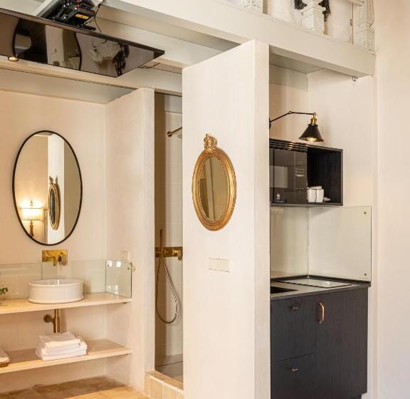 اتاق لوکس با تخت بزرگ, Art Suites By Casa Del Santo