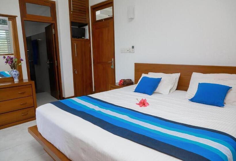 اتاق لوکس با تخت بزرگ, Villa Seascape