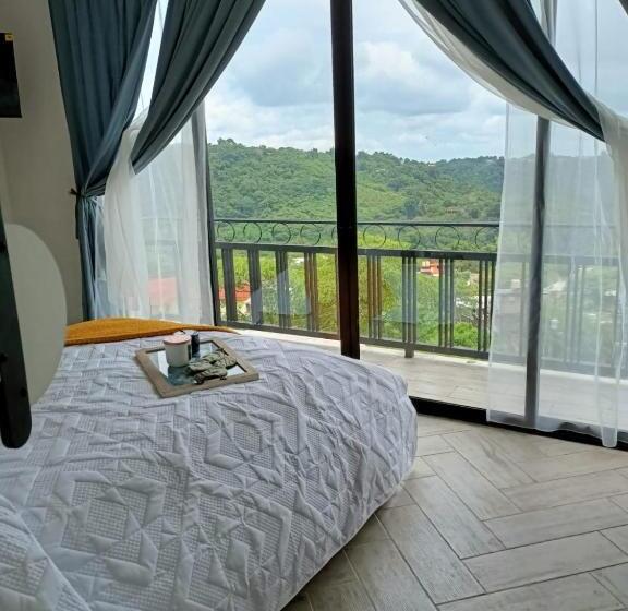 اتاق استاندارد با چشم‌انداز کوهستان, ënxë Hotel Boutique