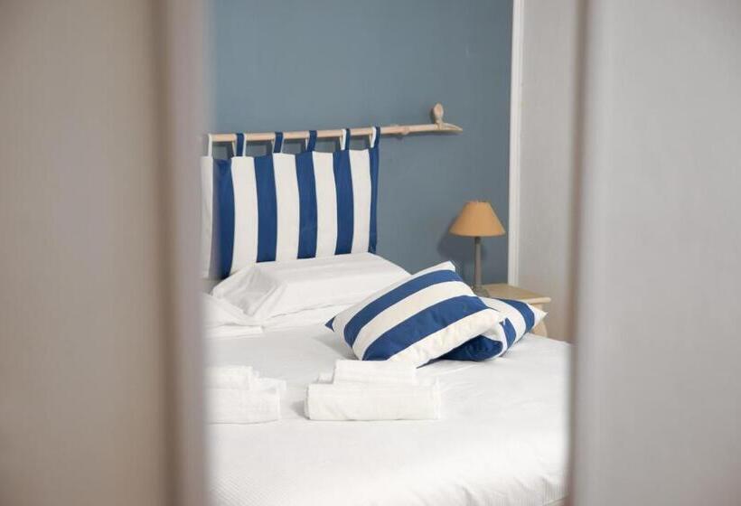 استودیو خانوادگی, Il Borgo   Guest House
