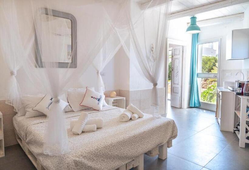 اتاق استاندارد چهار تخته با چشم‌انداز دریا, Nialè   Luxury & Relax