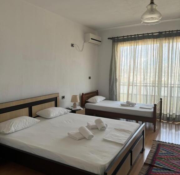 اتاق استاندارد سه نفره, Guest House Sofa