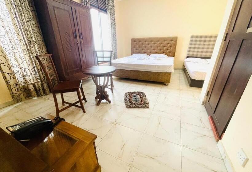 اتاق خانوادگی, Ez Stay Guesthouse