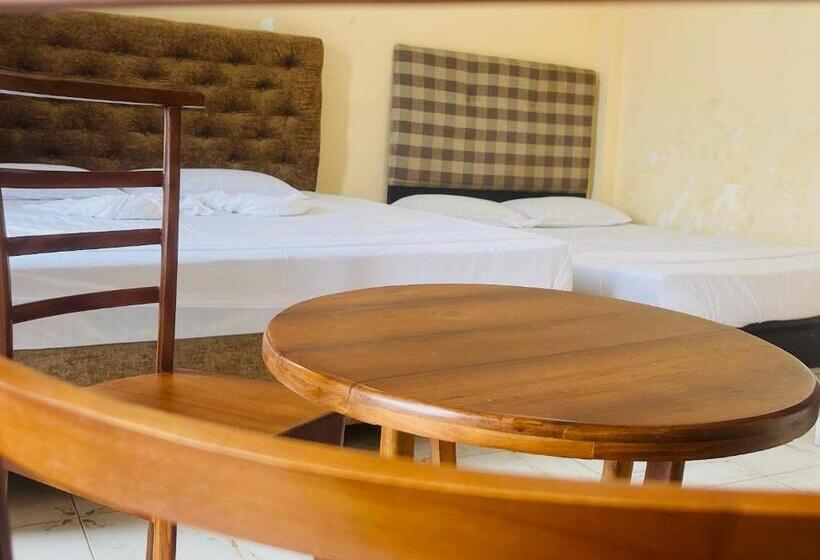اتاق خانوادگی, Ez Stay Guesthouse