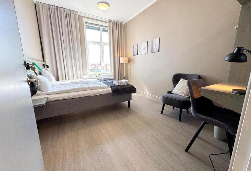 اتاق استاندارد با سرویس بهداشتی مشترک, My Hostel Lidköping