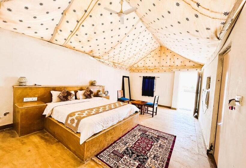 اتاق لوکس, Yatra Desert Camp