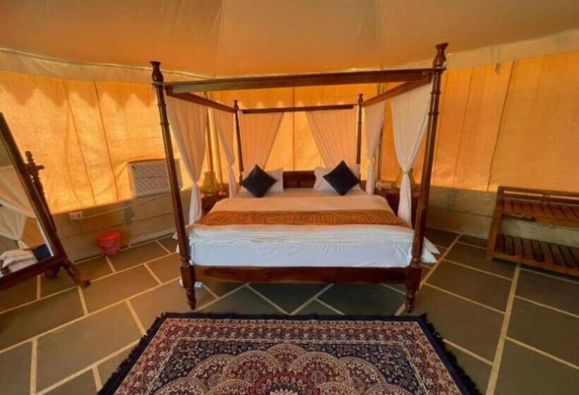 اتاق خانوادگی, Yatra Desert Camp