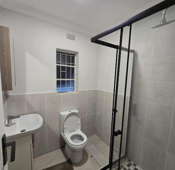 اتاق استاندارد با چشم‌انداز باغ, Limewood Residency