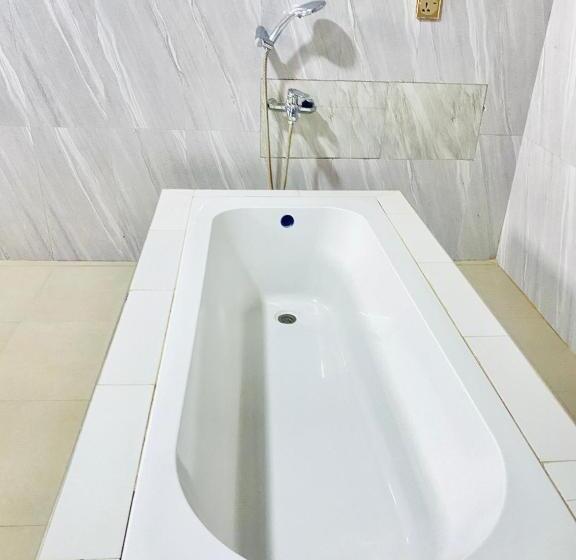 اتاق سوپریور با تخت بزرگ, Hillside Hotel Tarime