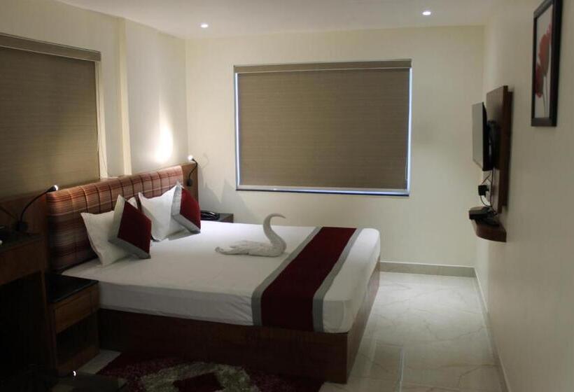 اتاق لوکس, The Rosewood   Berries Group