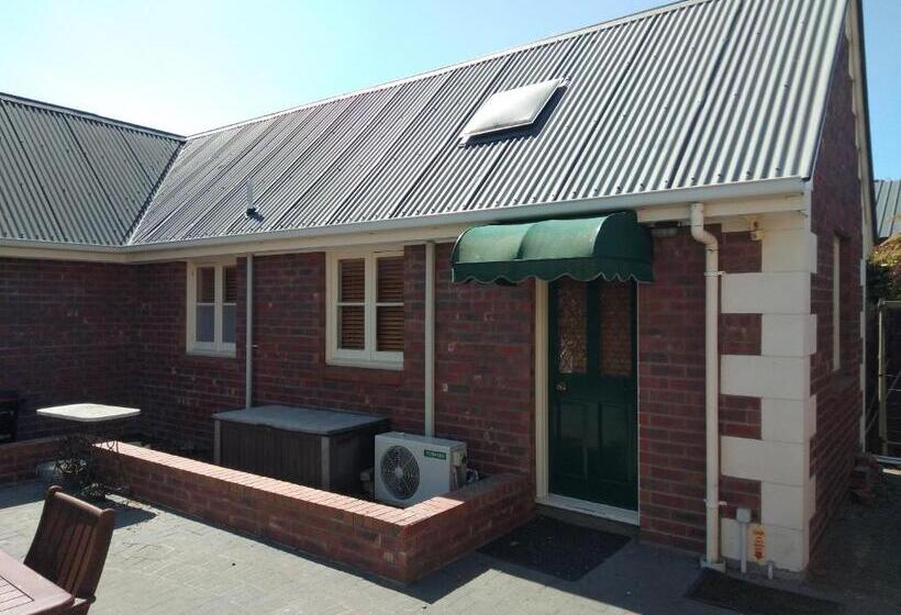 اتاق استاندارد, Hansen Park Guest Cottage