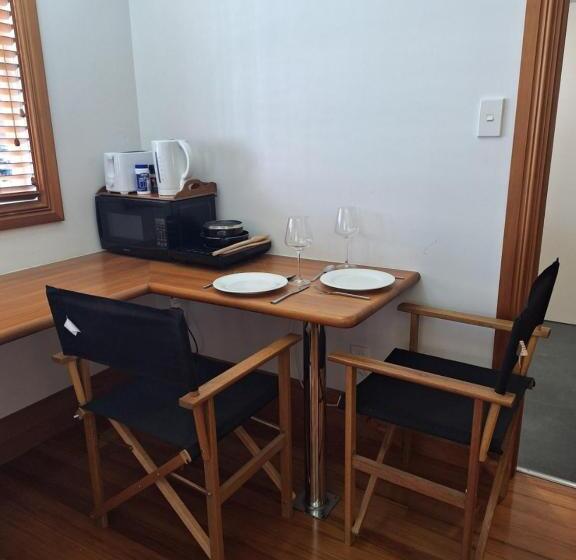 اتاق استاندارد, Hansen Park Guest Cottage