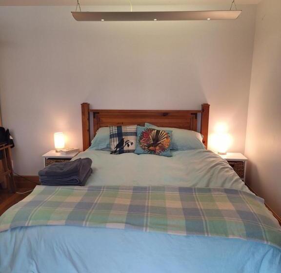 اتاق استاندارد, Hansen Park Guest Cottage