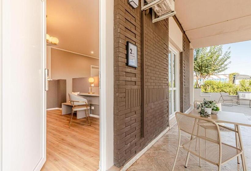اتاق لوکس, Numberz Rooms And Apartments