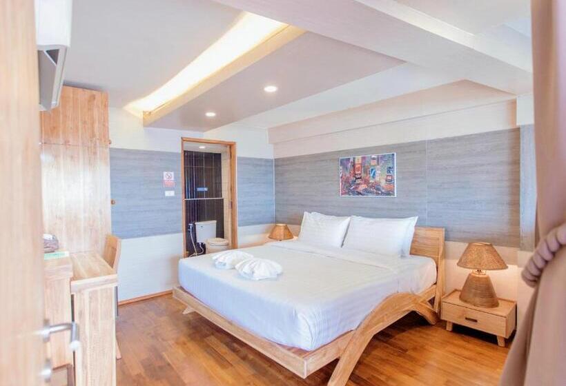 Люкс с Террасой, Goya Hotel Warorot Market