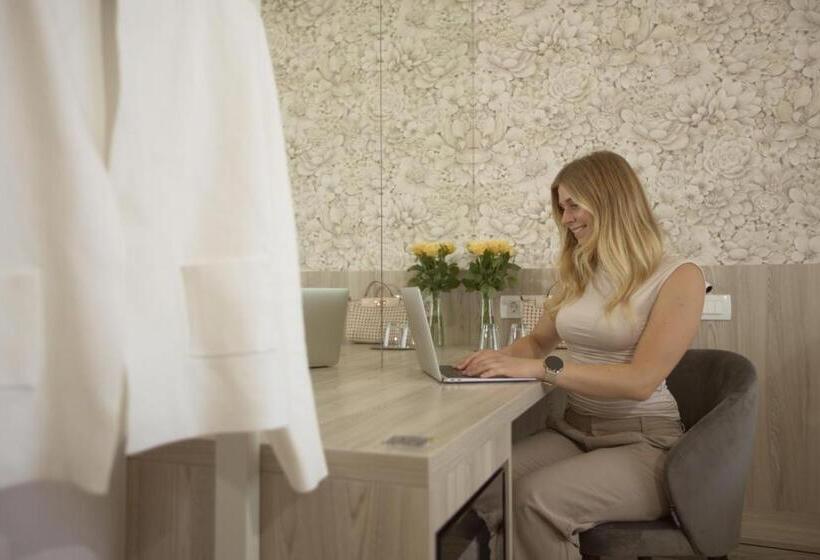 اتاق استاندارد برای معلولان, Capris Capodistria