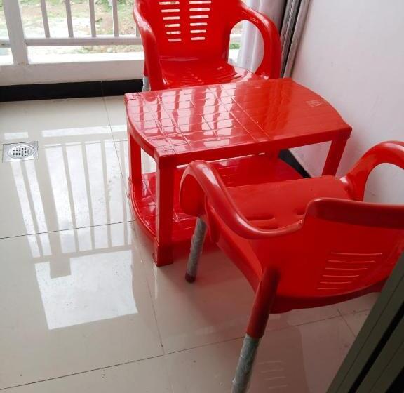 آپارتمان 1 خوابه با چشم‌انداز, Murree Oaks Apartments