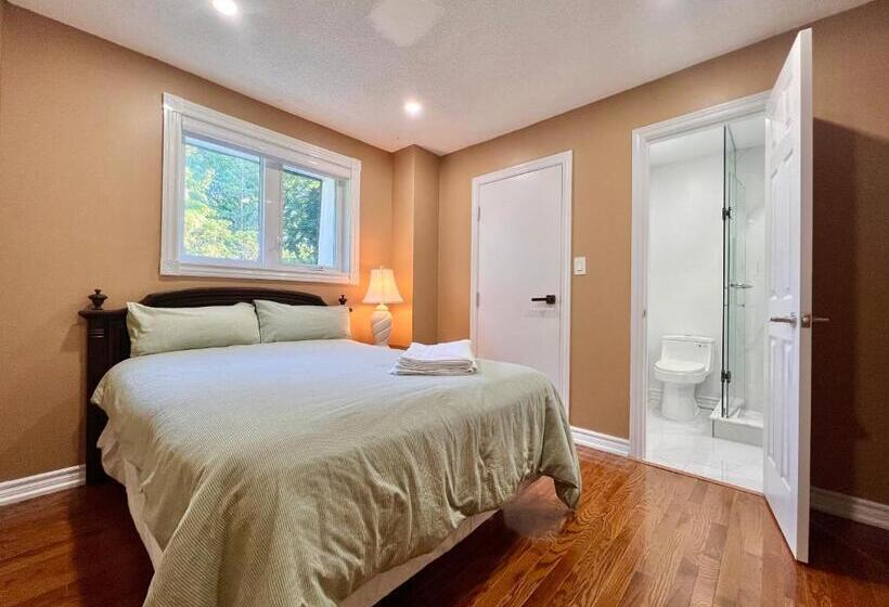 اتاق اکونومی, Cozy Home Near Hillcrest Mall In Central Richmond Hill