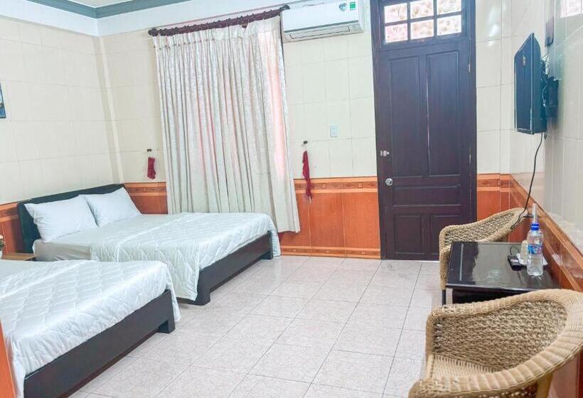 سوییت خانوادگی, Hồng Hà Guest House