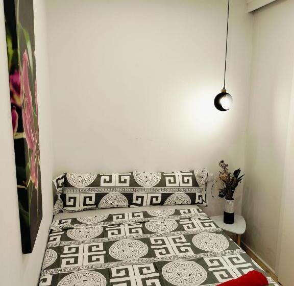 اتاق استاندارد, Colon Rooms