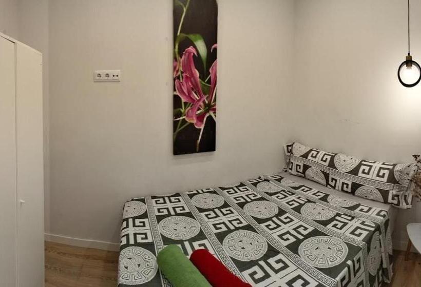 اتاق استاندارد, Colon Rooms