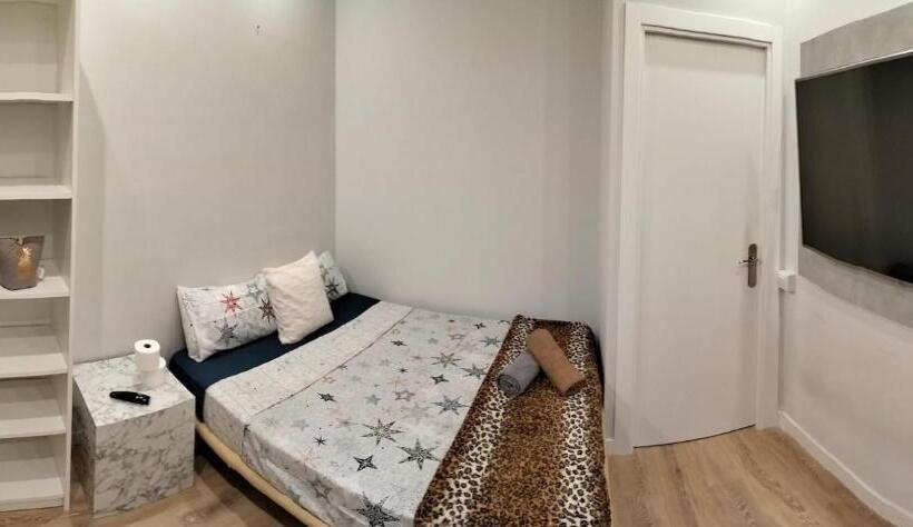 اتاق استاندارد با بالکن, Colon Rooms