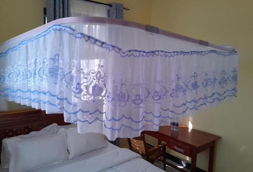 اتاق لوکس, Gustina Zuzu Village Lodge