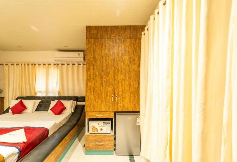 استودیوی استاندارد, Seasons Suites Hbr
