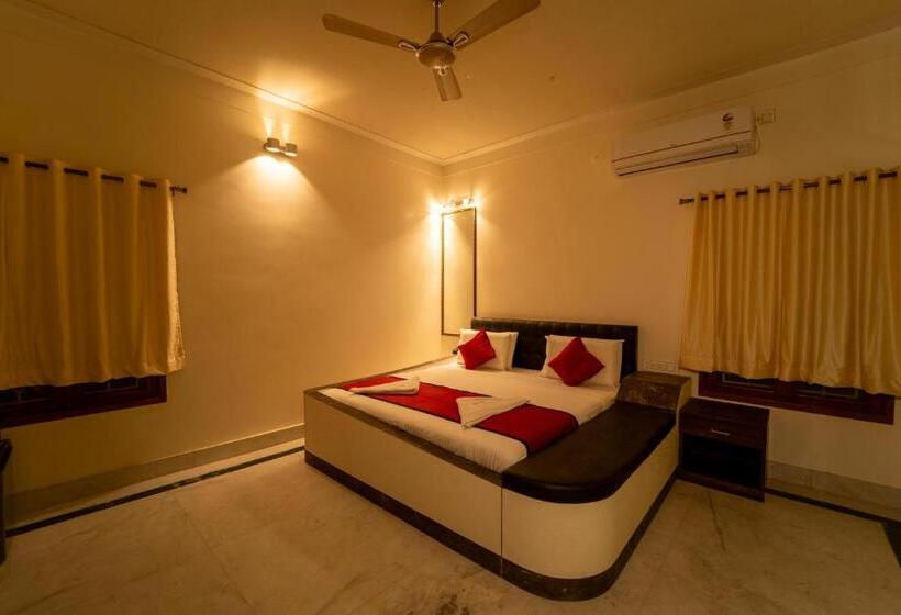 اتاق لوکس سه تخته, Seasons Suites Hbr