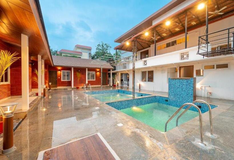 اتاق سوپریور چهار تخته, Seasons Suites Hbr