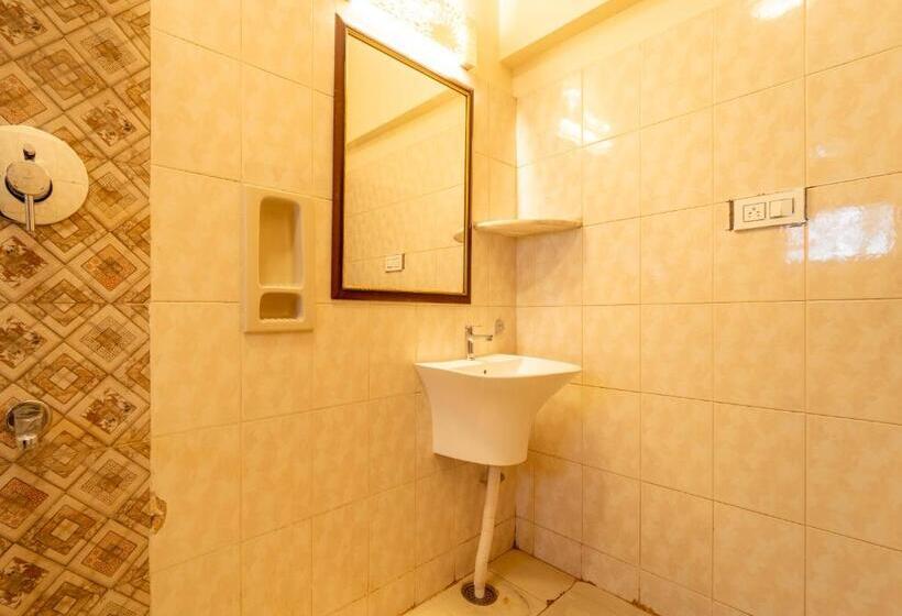 اتاق استاندارد با تخت بزرگ, Seasons Suites Hbr