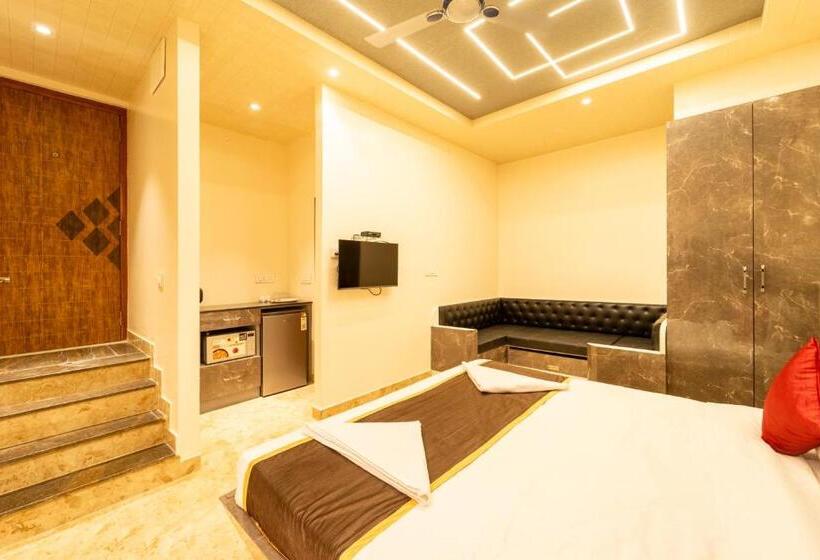 5 Bedroom Apartment, Seasons Suites Hbr