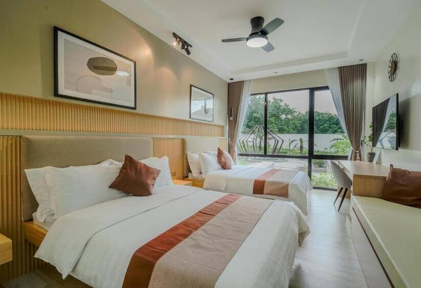 اتاق لوکس چهار تخته, Damienerose Garden Villa