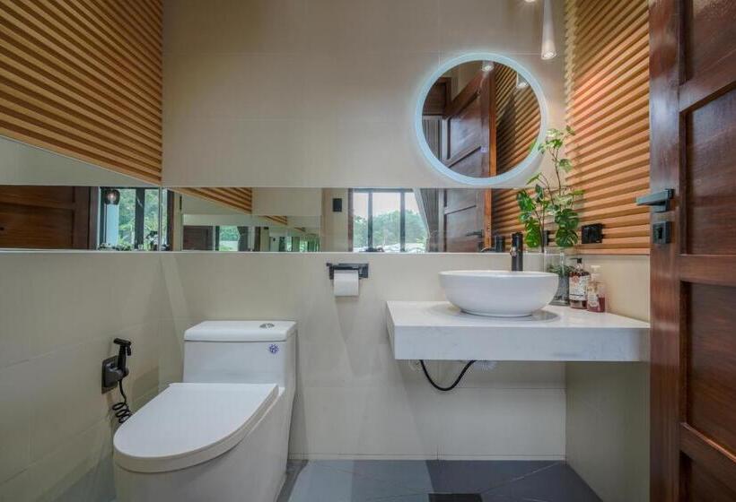ویلای یک اتاق خوابه با استخر شنا, Damienerose Garden Villa