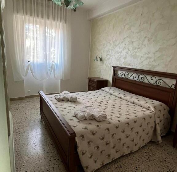 اتاق استاندارد, La Pavoncella