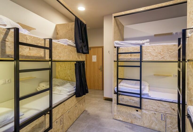 تختخواب در اتاق مشترک, Bcool Bilbao  Hostel