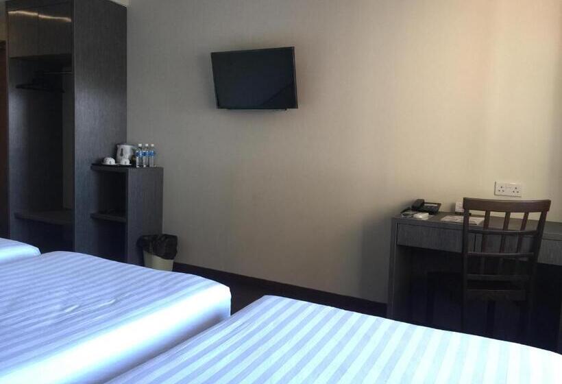 高级三人间, Check Inn Hotel Tawau