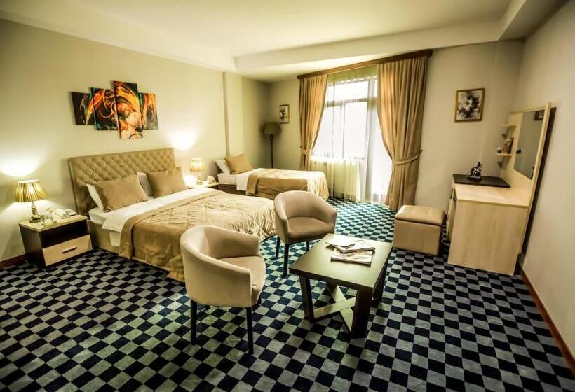 اتاق سه نفره دلوکس با چشم‌انداز دریا, Sea Pearl