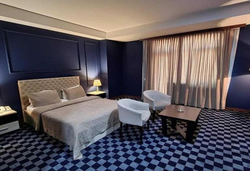 اتاق لوکس با بالکن و چشم‌انداز دریا, Sea Pearl