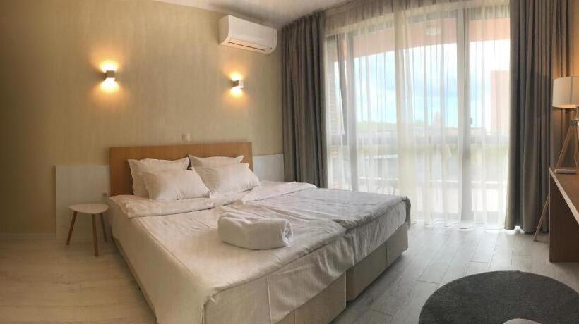 اتاق استاندارد با چشم‌انداز دریا, St. Panteleimon Beach