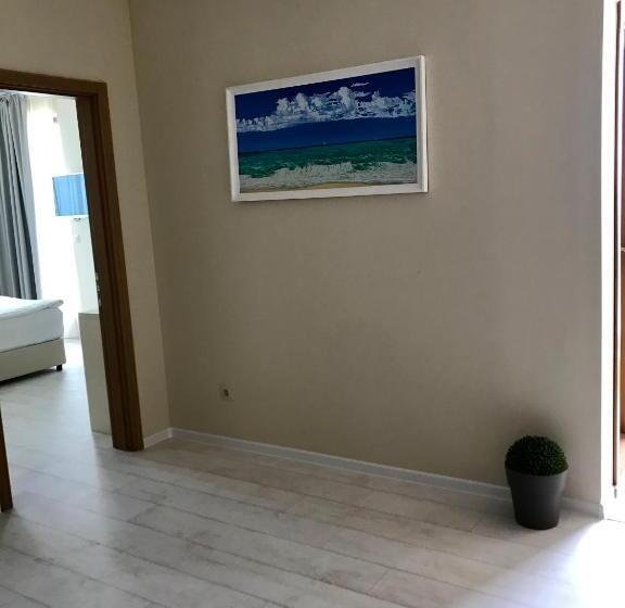 1 Bedroom Deluxe Apartment Sea View, St. Panteleimon Beach