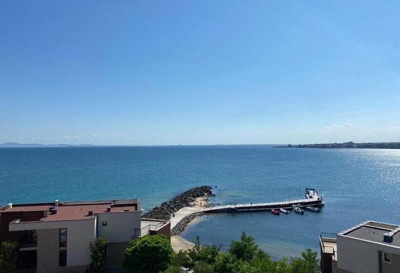 2 Bedroom Deluxe Apartment Sea View, St. Panteleimon Beach