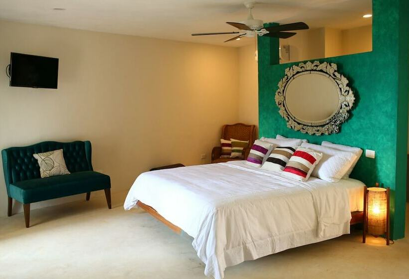 سوییت با چشم‌انداز دریا, Spirit Holbox