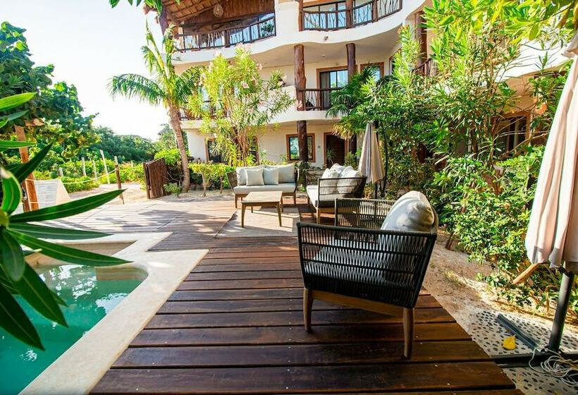 اتاق لوکس, Spirit Holbox