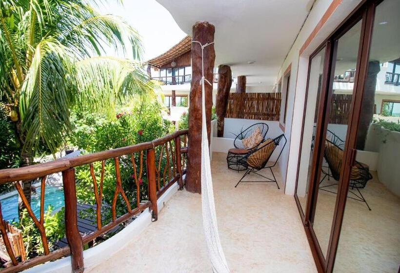 سوییت با چشم‌انداز جانبی دریا, Spirit Holbox
