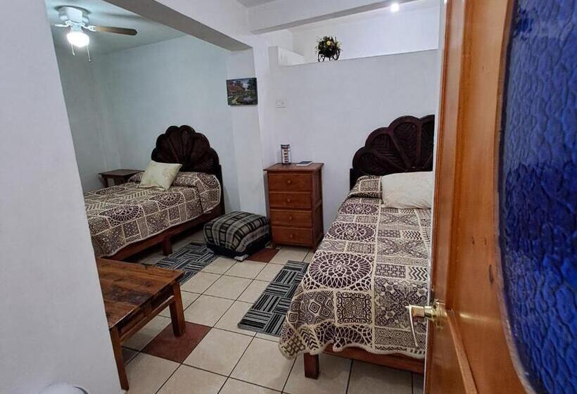 اتاق استاندارد, Las Palomitas