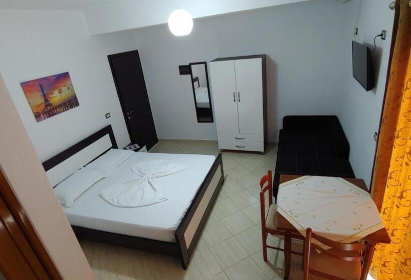 اتاق استاندارد با بالکن, Villa Leonel