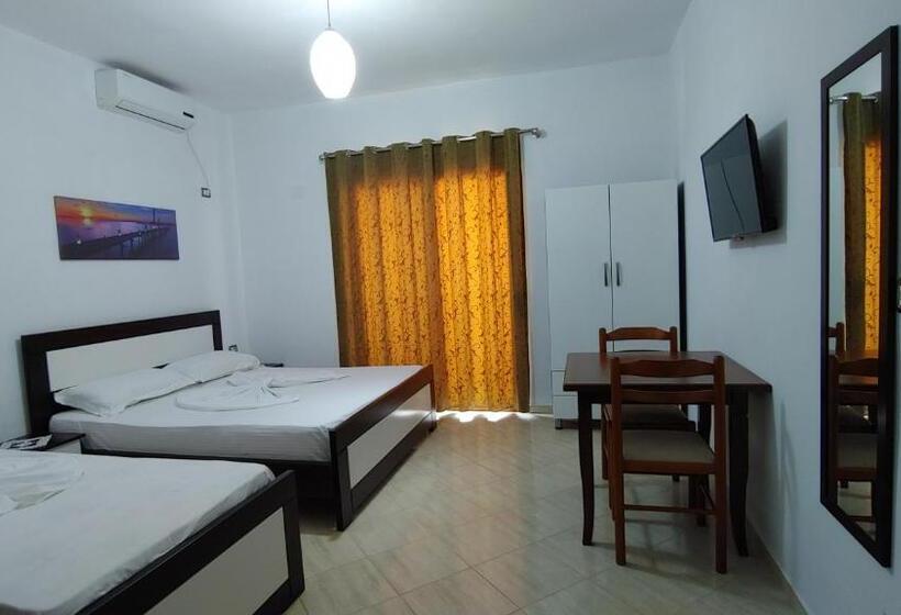 اتاق استاندارد با بالکن, Villa Leonel